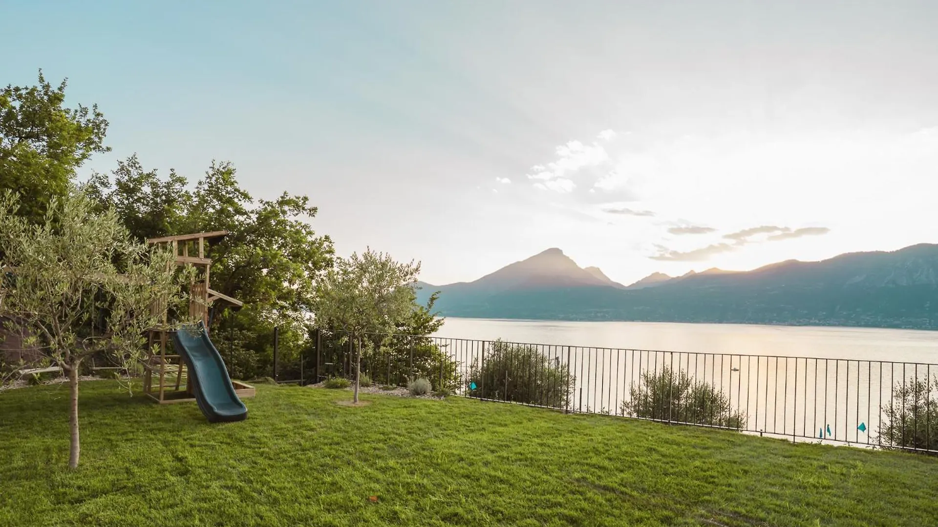 Luxe Vista Lakeside Villa Brenzone 0*, ブレンゾーネ イタリア