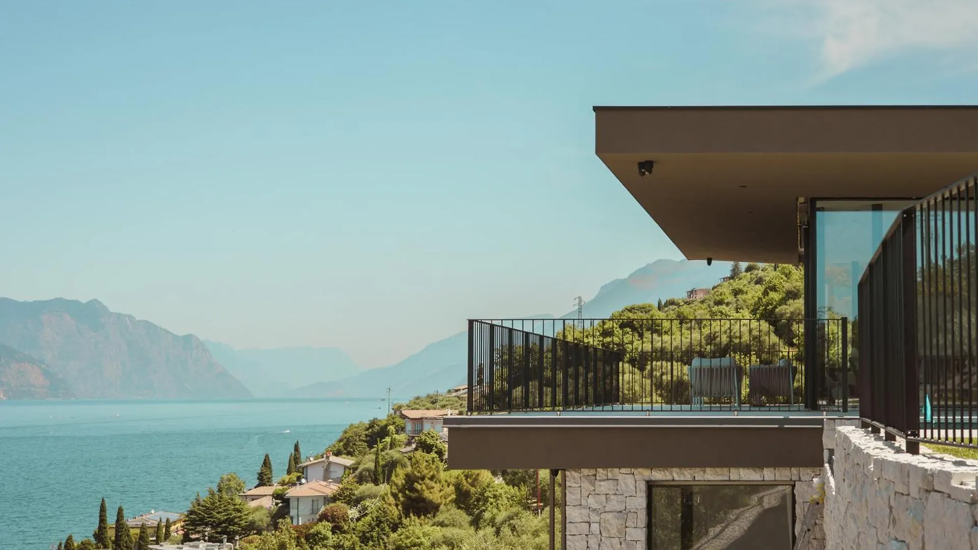 Luxe Vista Lakeside Villa Brenzone